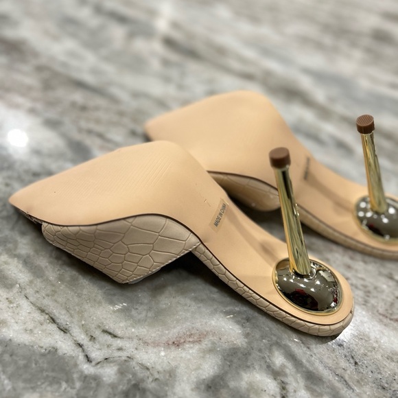 NWT Mixx Shuz Slip On Heeled Shoes With Metal Toe Clips - Picture 8 of 8